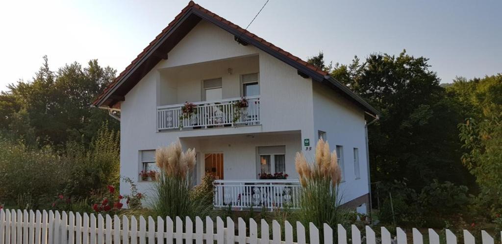 Plitvice Oaza Mira Villa Smoljanac Eksteriør bilde